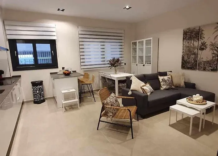 Estupendo Piso Nuevo En Playa Victoria