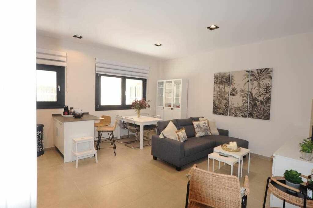Estupendo Piso Nuevo En Playa Victoria Apartamento Cádis