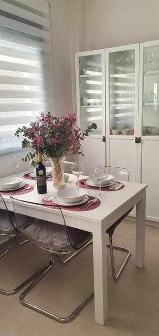 Estupendo Piso Nuevo En Playa Victoria Apartament