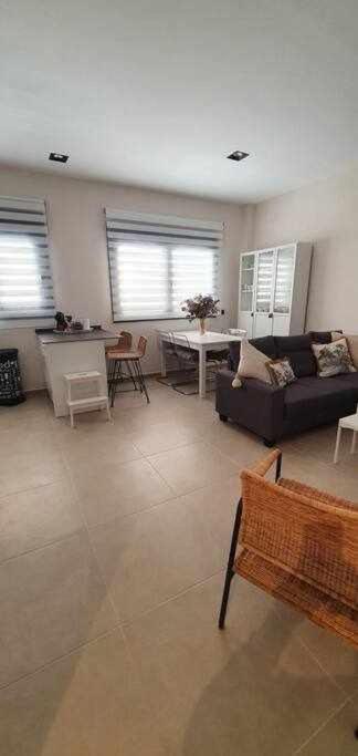Estupendo Piso Nuevo En Playa Victoria *