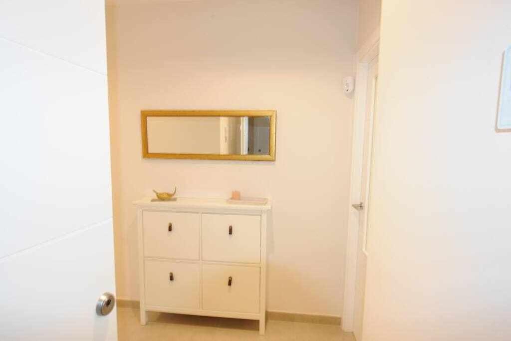 Estupendo Piso Nuevo En Playa Victoria Apartamento